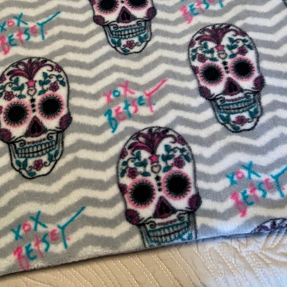 BETSEY Johnson Plush Sugar Skull Blanket in Gray with Teal & Pink Accents - Picture 2 of 3